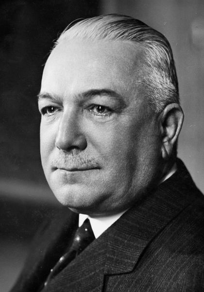 Constantin Freiherr von Neurath, senior diplomat, was one of those wheeled out to meet Mussolini.