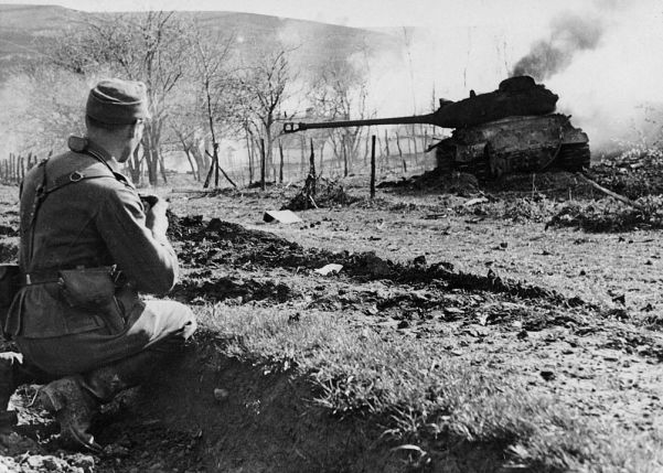 A knocked-out Joseph Stalin tank at Drebrecan, the site of a massive tank battle and a German defeat